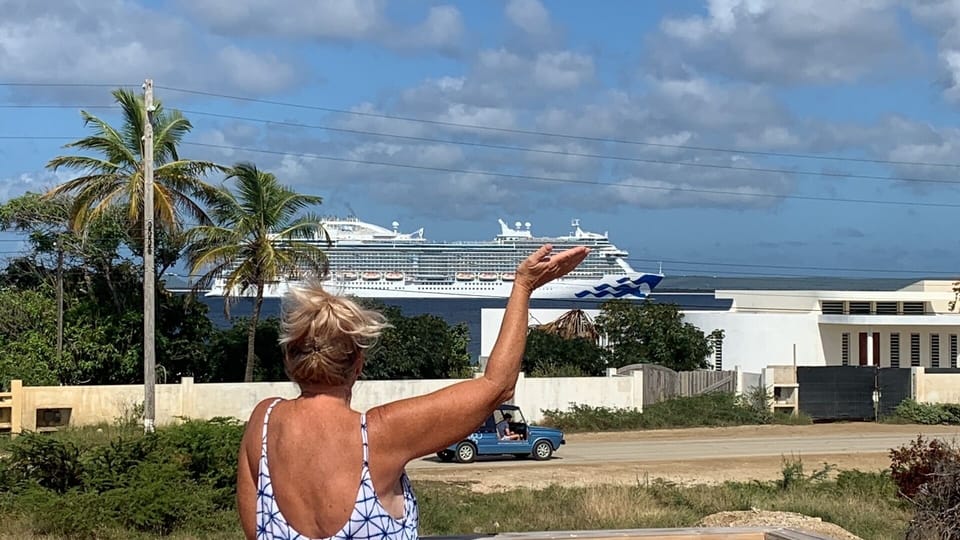 Wave to the short term people that will be gone tonight from the deck 