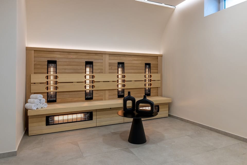 Sauna, steam room, massages