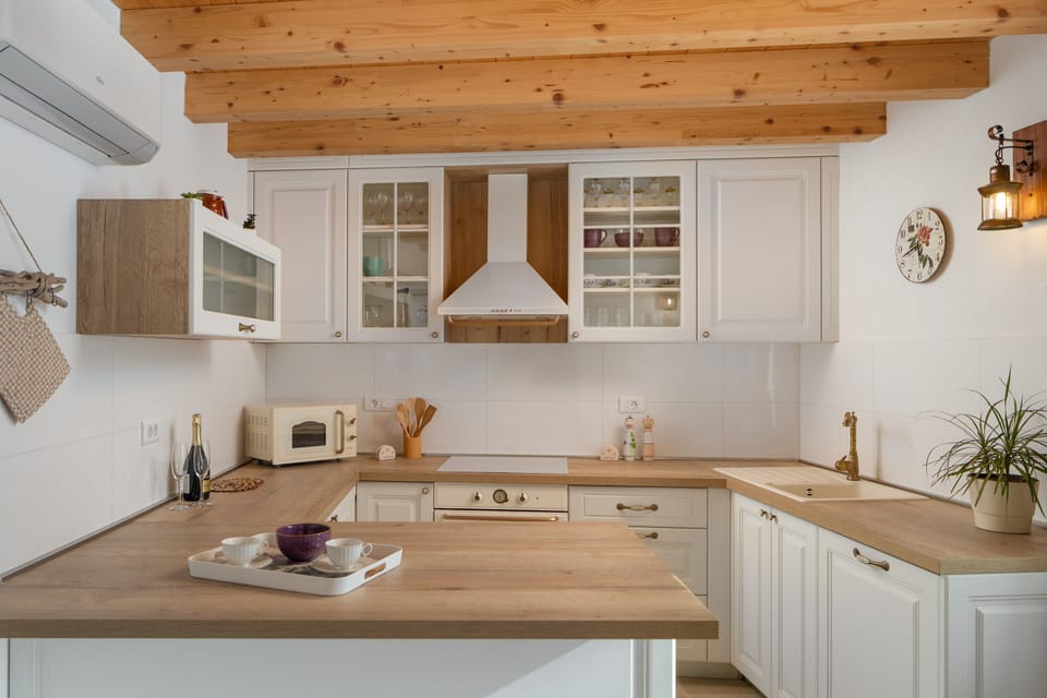Luxury Villa, 3 Bedrooms, Mountain View | Private kitchen | Highchair