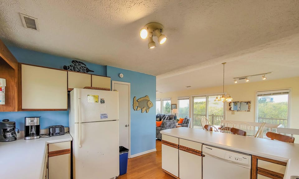 108 Loreen Dr (Double Vision [Int]) - watermarked-2