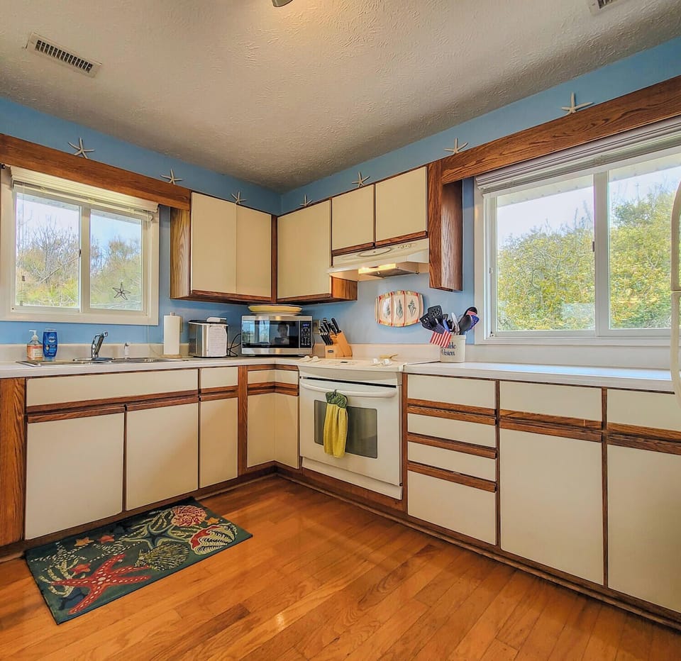 108 Loreen Dr (Double Vision [Int]) - watermarked-1