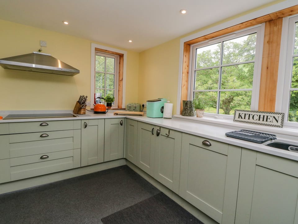 Fridge, dishwasher, electric kettle, toaster