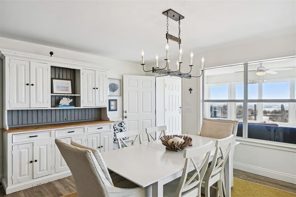 Elegant Dining Space