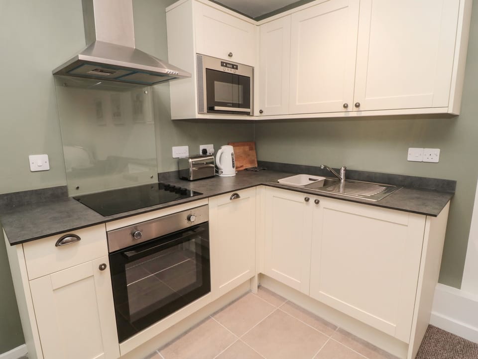 Fridge, dishwasher, electric kettle, toaster