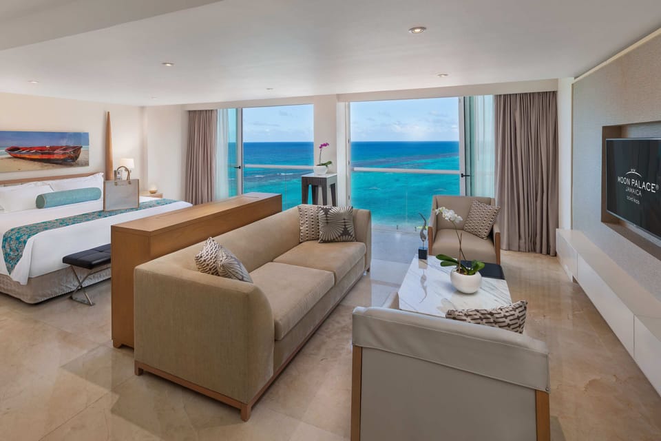 Superior Two Bedroom Presidential Suite Ocean View - Kids & Teens Free | Beach/ocean view