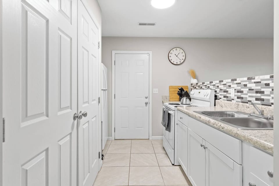 There is a reliable four burner electric coil stove found in the kitchen and a variety of kitchen knives, perfect for anyone who will be preparing a beautiful breakfast, lunch, or dinner!