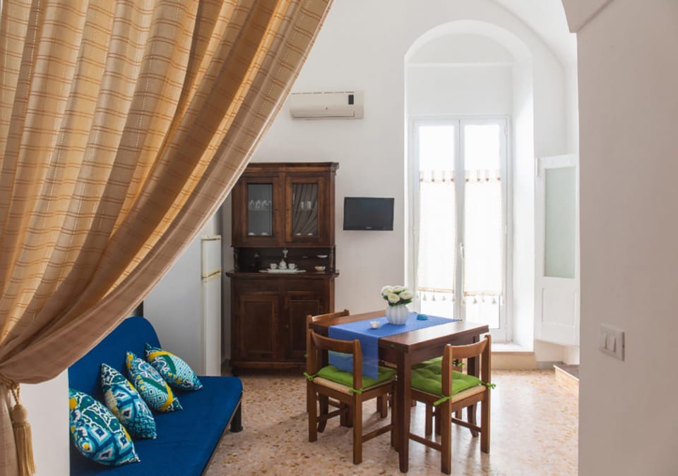 House | 1 bedroom