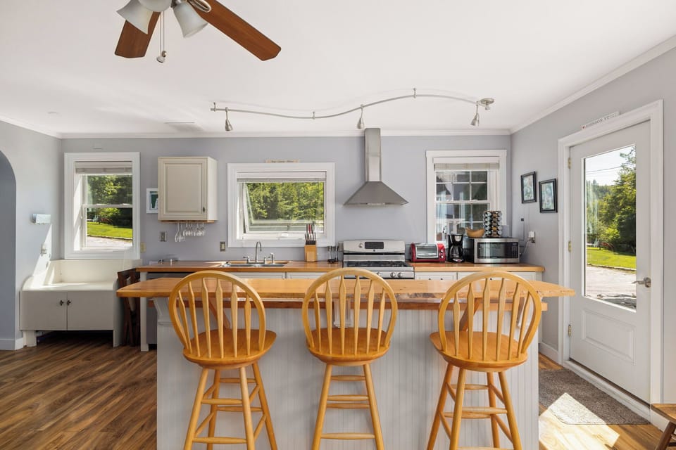 55 airbnb 55 johnson clay hill
