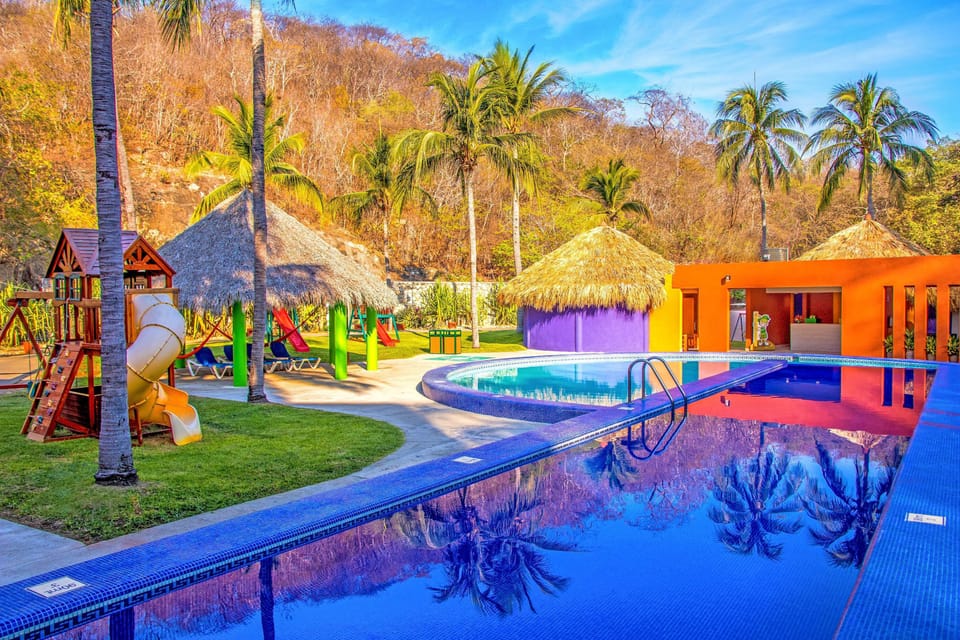 Las Brisas Huatulco – All Inclusive Resort in State of Oaxaca