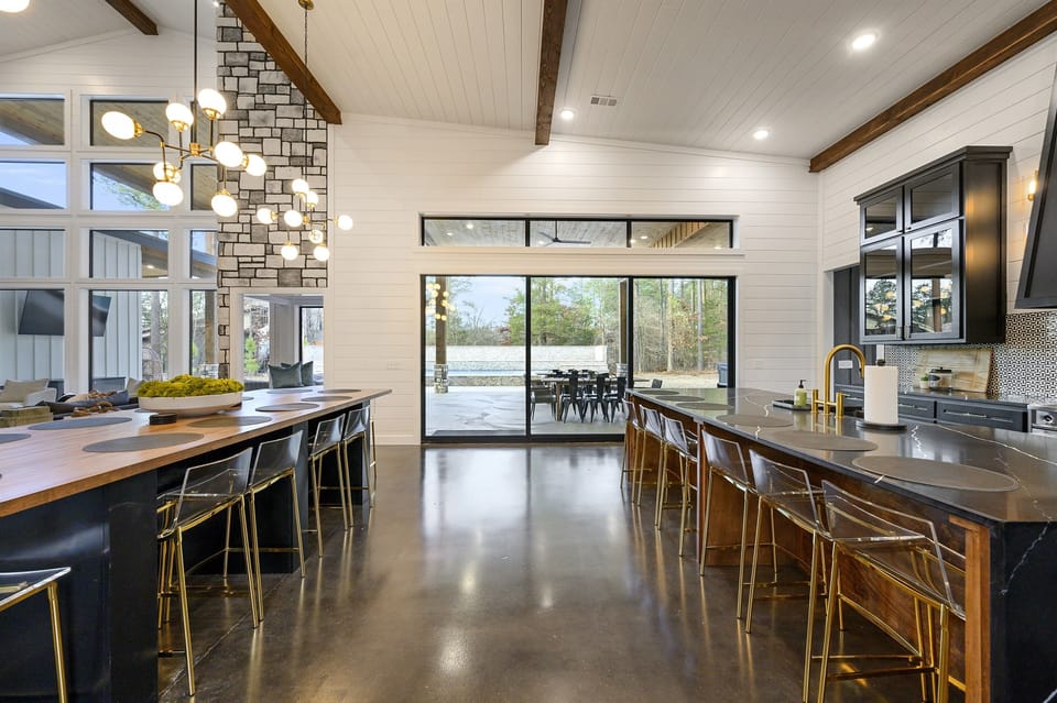 Kitchen Island with seating for 6