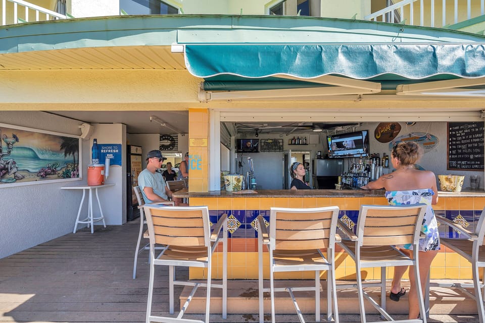 Tiki Hut