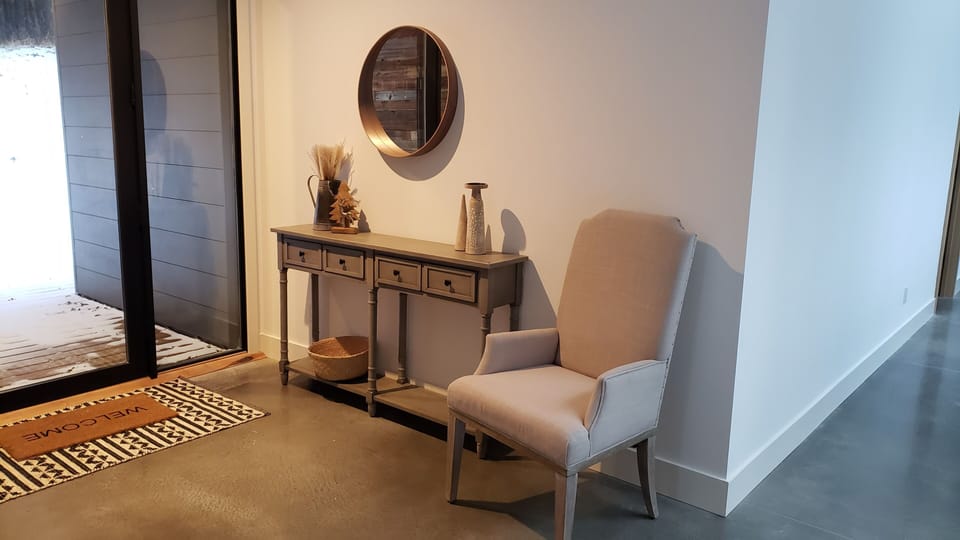 Side Entryway