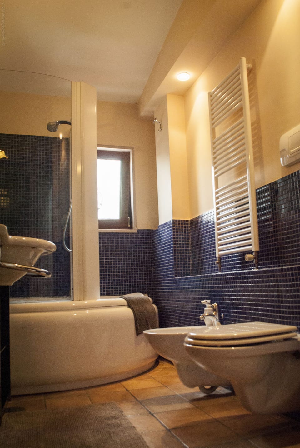 Superior Room | Bathroom | Free toiletries, hair dryer, towels, soap