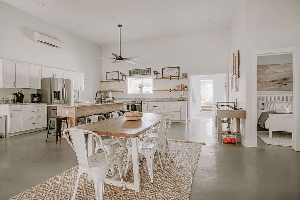6-person dining table and kitchen island w/ seating