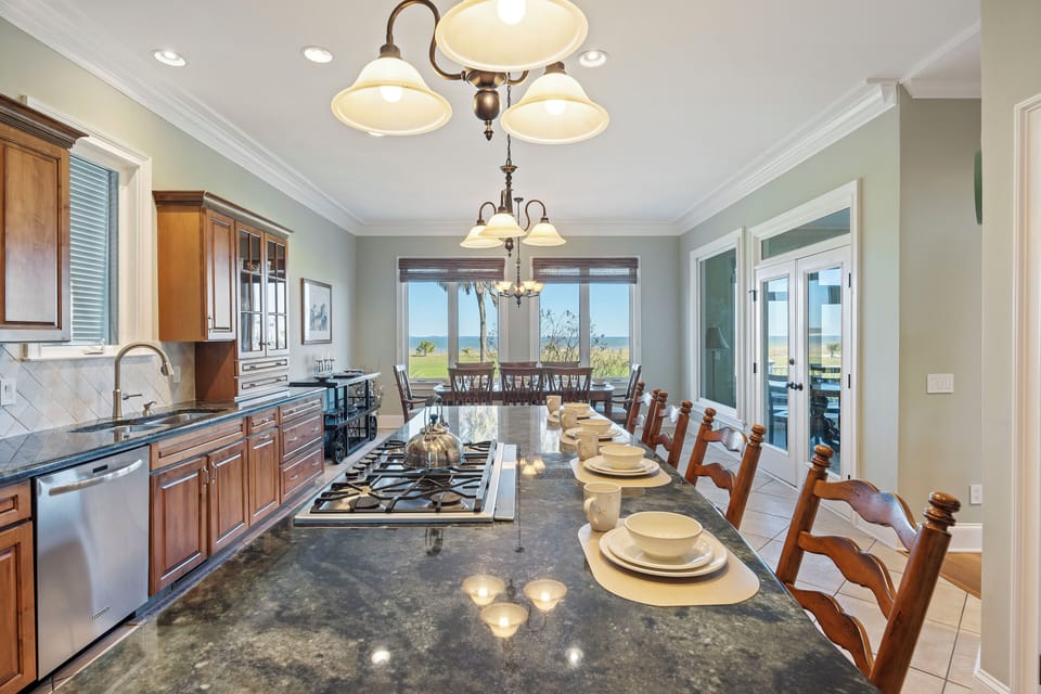 Open kitchen space that is fully equipped.