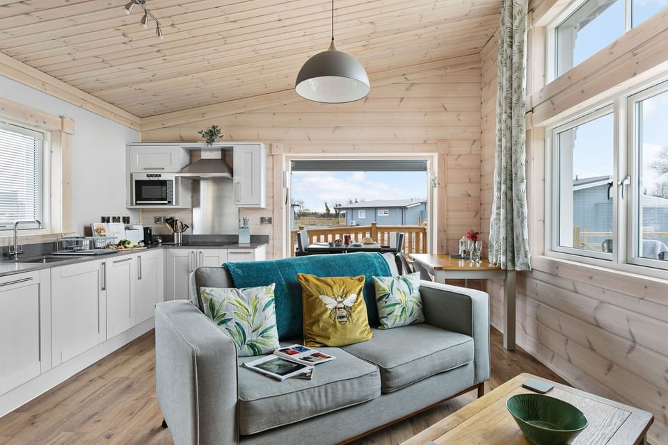 Open plan living, kitchen and dining space - Croftner, Great Field Lodges
