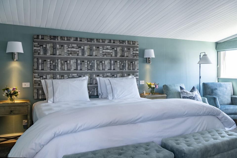 Deluxe Double or Twin Room | Down comforters, in-room safe, individually decorated