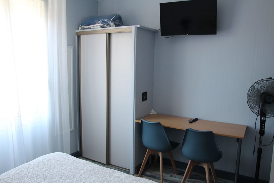 Standard Double Room | Desk, free WiFi, bed sheets
