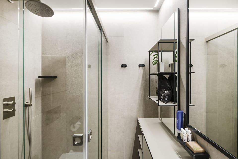 Studio, 2 Double Beds, Non Smoking | Bathroom | Shower, free toiletries, hair dryer, bathrobes