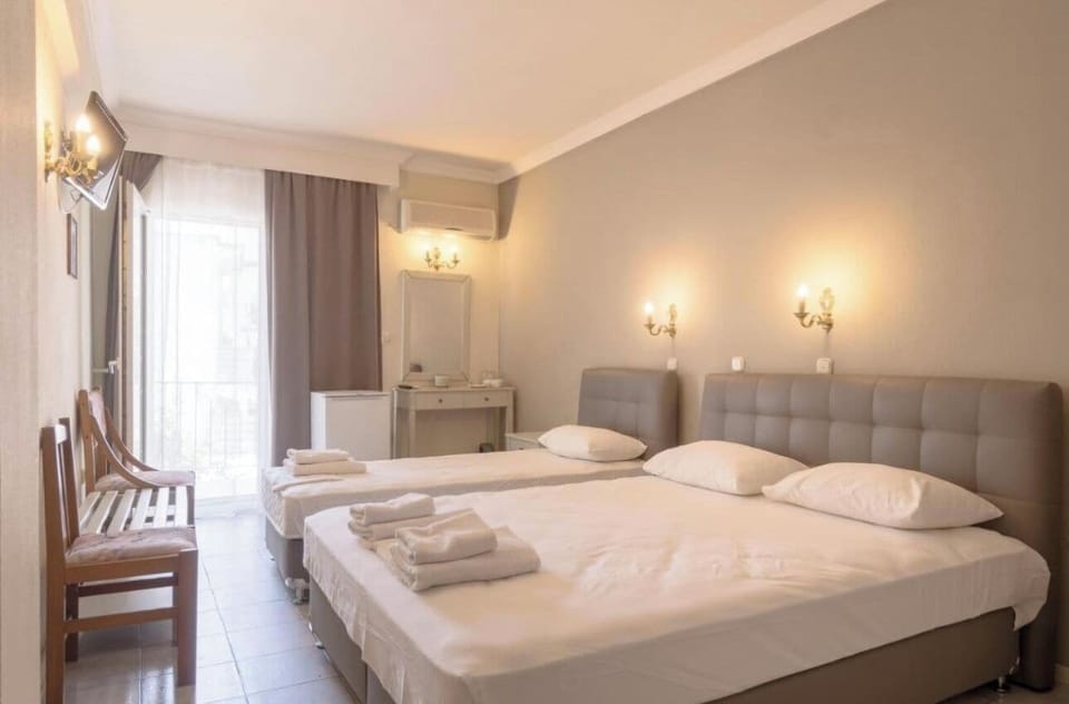 Standard Triple Room | Free WiFi, bed sheets