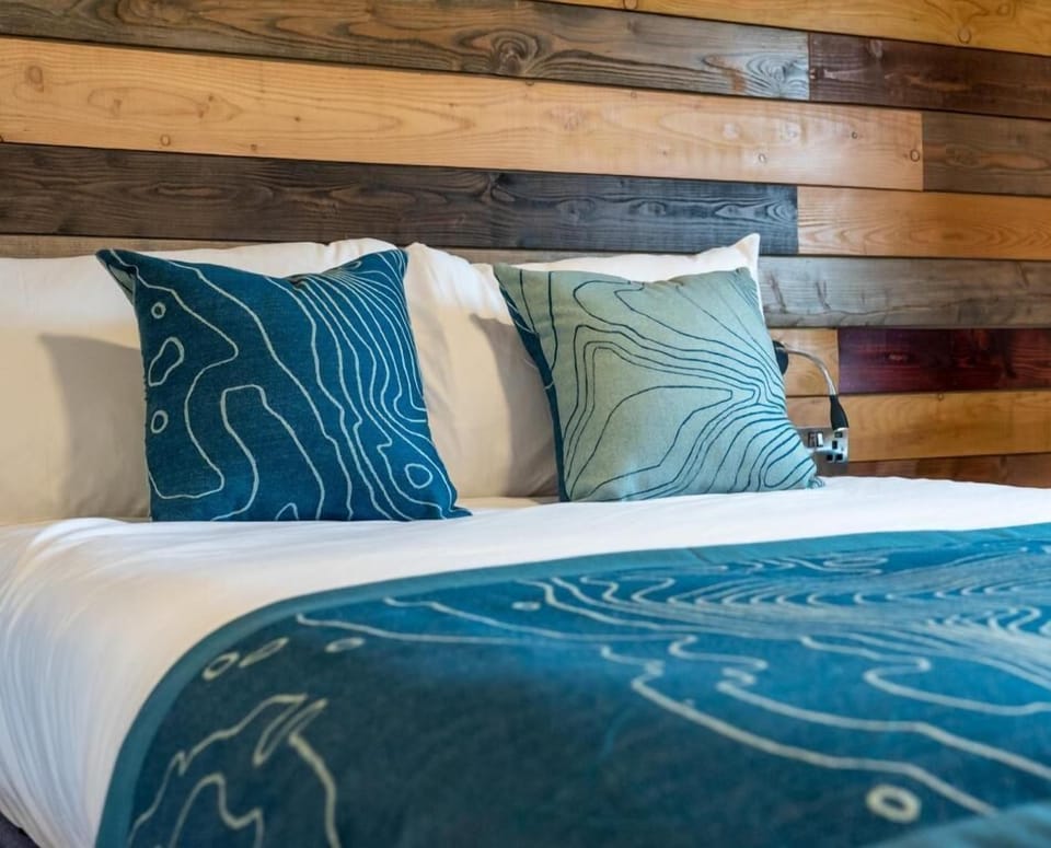 Double Room | Iron/ironing board, free cribs/infant beds, free WiFi, bed sheets