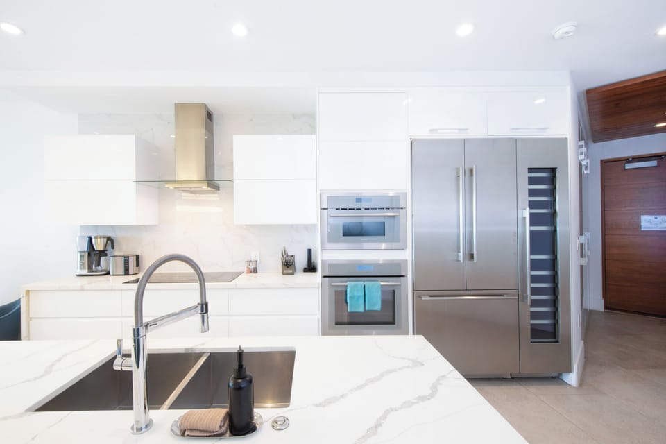 All cookware, dishware, glassware, and cutlery is provided for your stay.