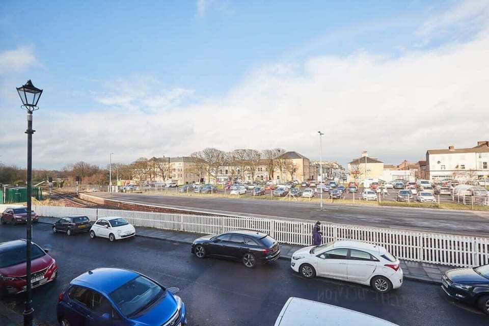 Station Cottage, Saltburn-by-the-Sea - Host & Stay