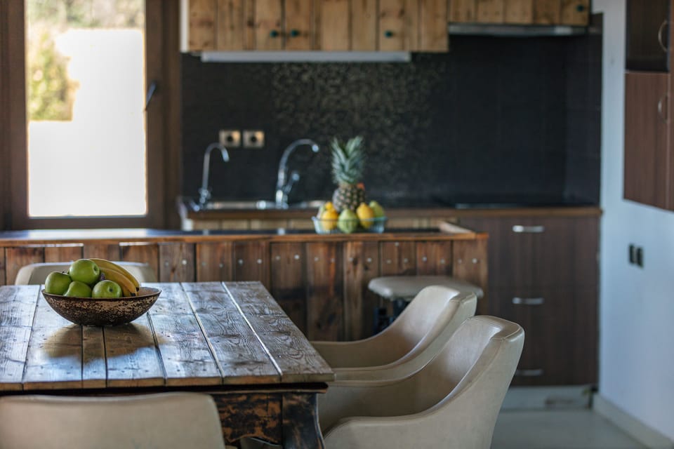 Comfort Villa, 4 Bedrooms | Private kitchen | Fridge, electric kettle