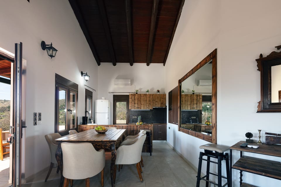 Comfort Villa, 4 Bedrooms | Private kitchen | Fridge, electric kettle