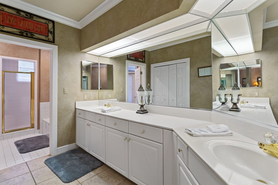 22-Tivoli-Terrace-5402-Bathroom