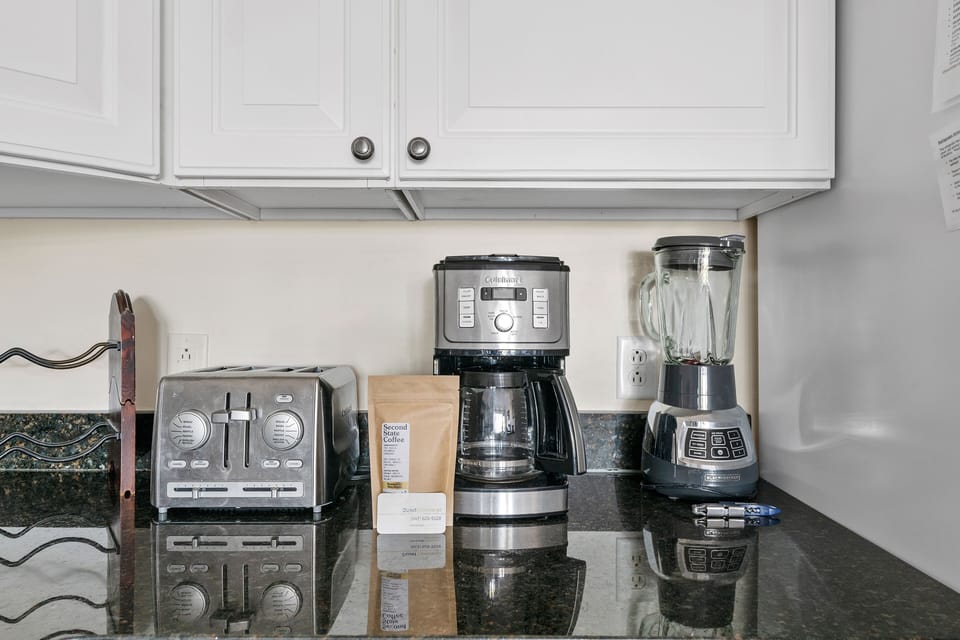 Drip Coffee Maker, Toaster and Blender