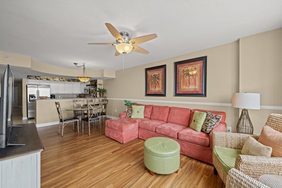 Nice open floor plan in this oceanfront condo.
