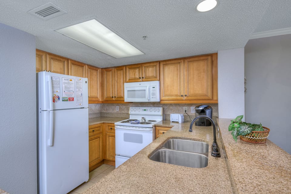 Test out your cooking skills in this fully stocked kitchen.