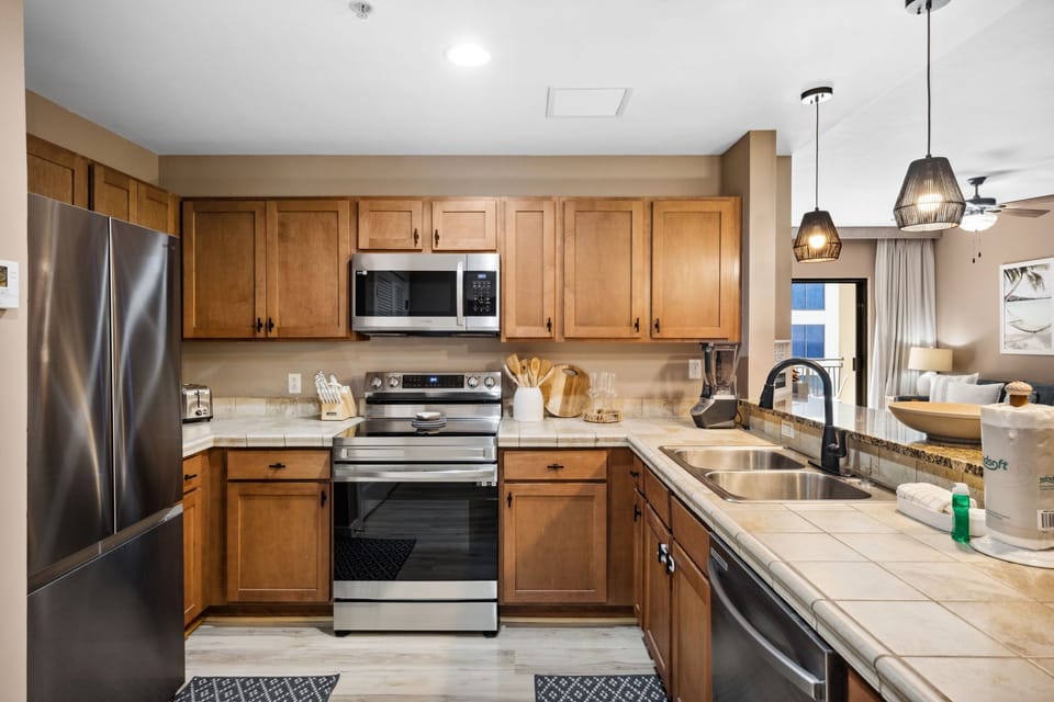 7-web-or-mls-15100-front-beach-rd-808