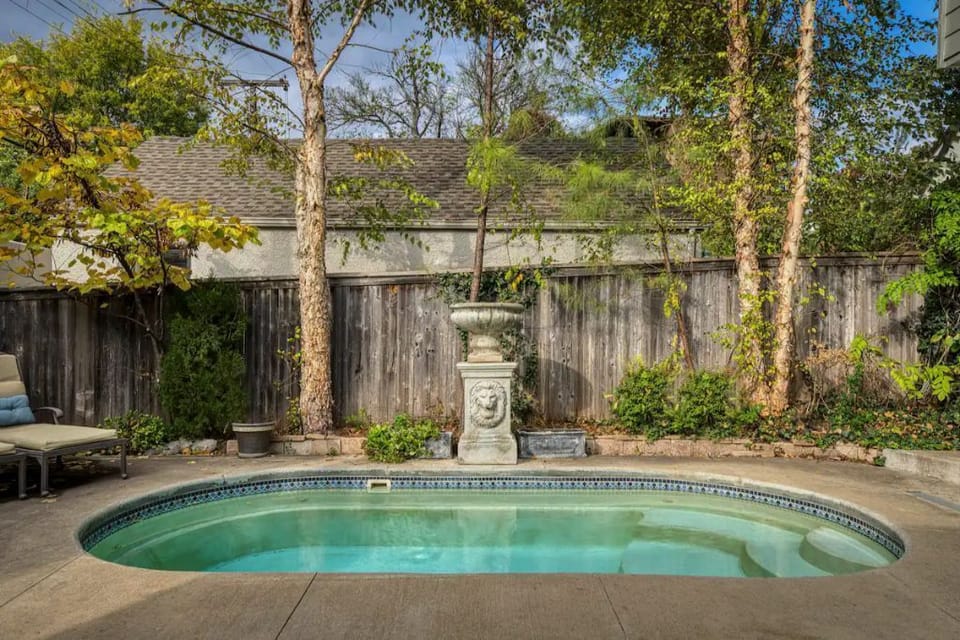 Heated pool