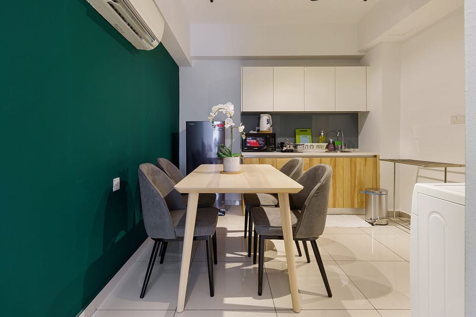 City Studio | Private kitchen | Fridge, microwave, cookware/dishes/utensils, cleaning supplies