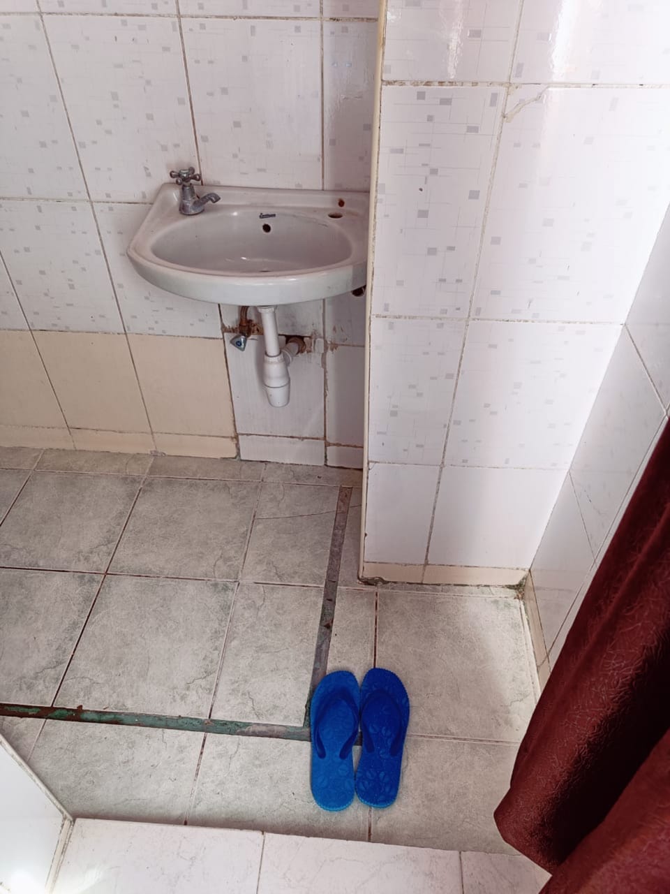 Standard Room | Bathroom | Shower, free toiletries, bathrobes, slippers