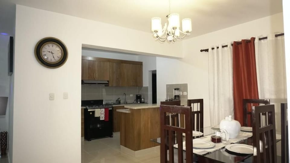 Family Apartment | Private kitchen | Full-size fridge, microwave