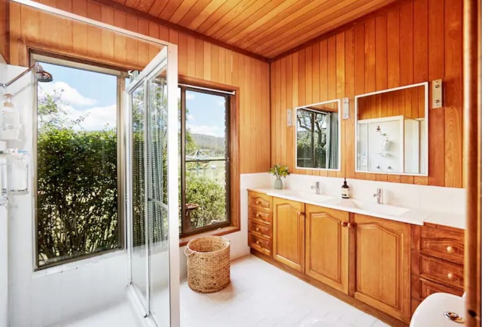 2nd Bathroom