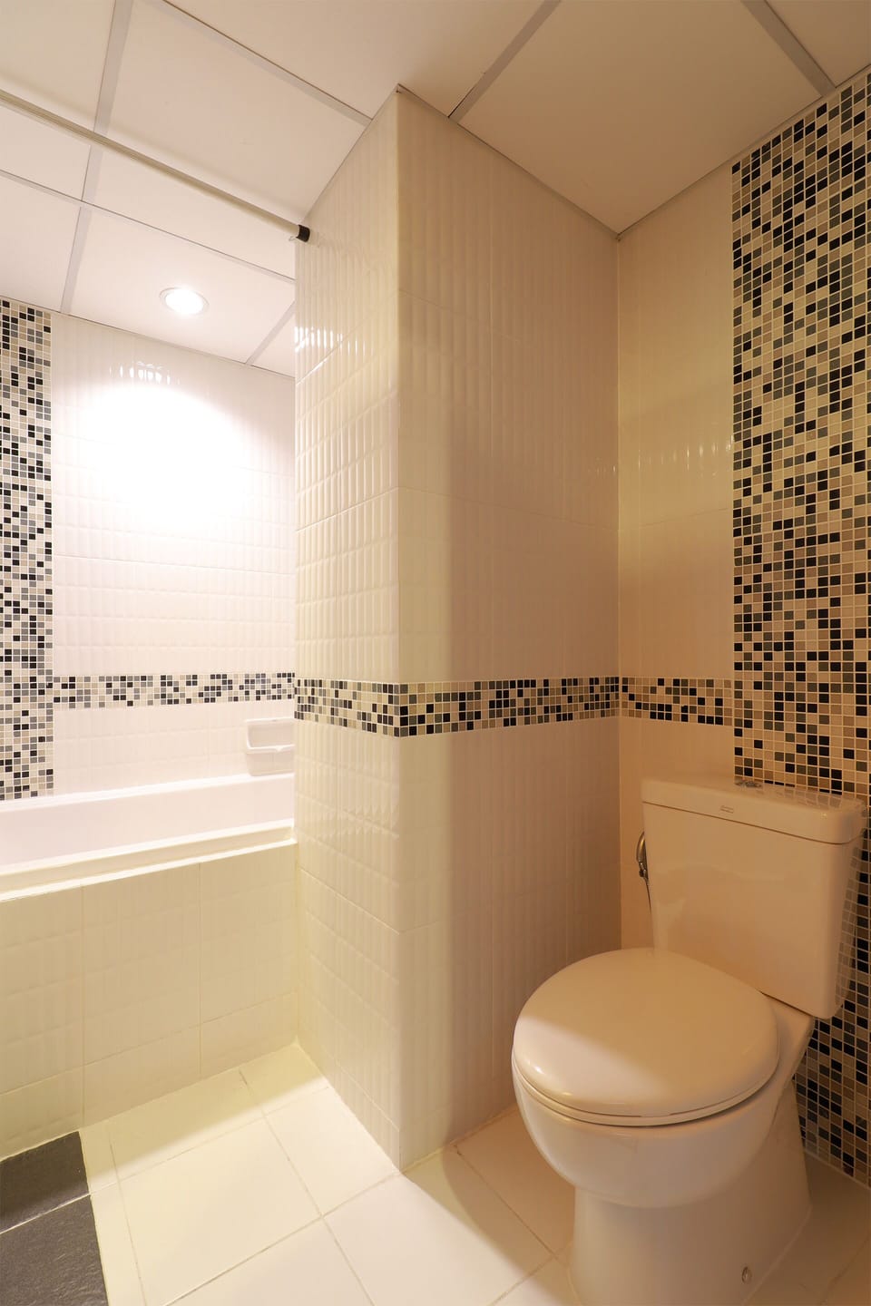 Deluxe Double Room | Desk, free WiFi, bed sheets