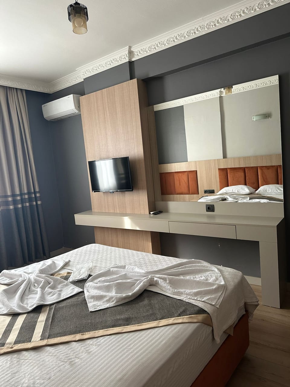 Deluxe Room | Bed sheets