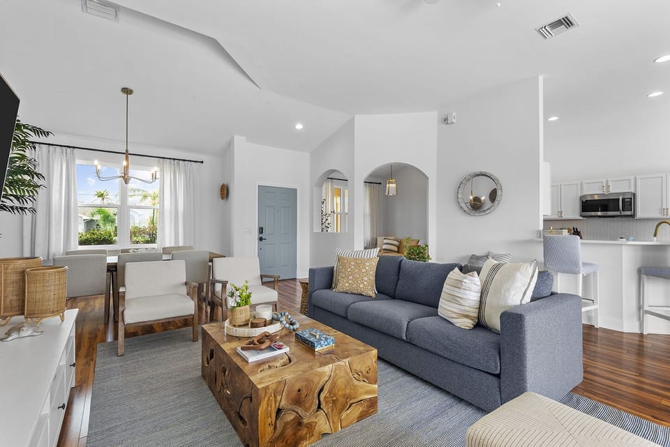 Living Room (3)