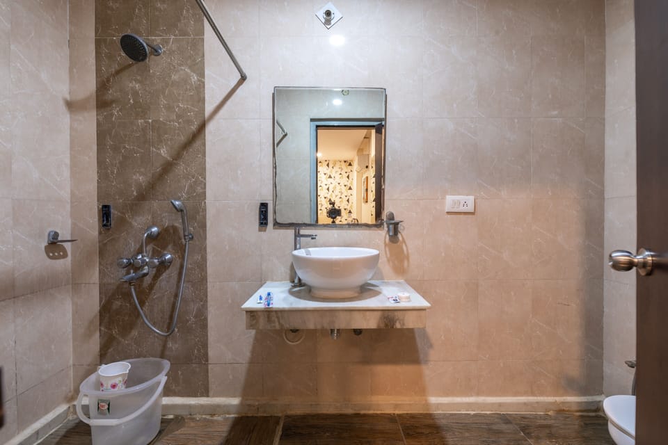Classic Room | Bathroom