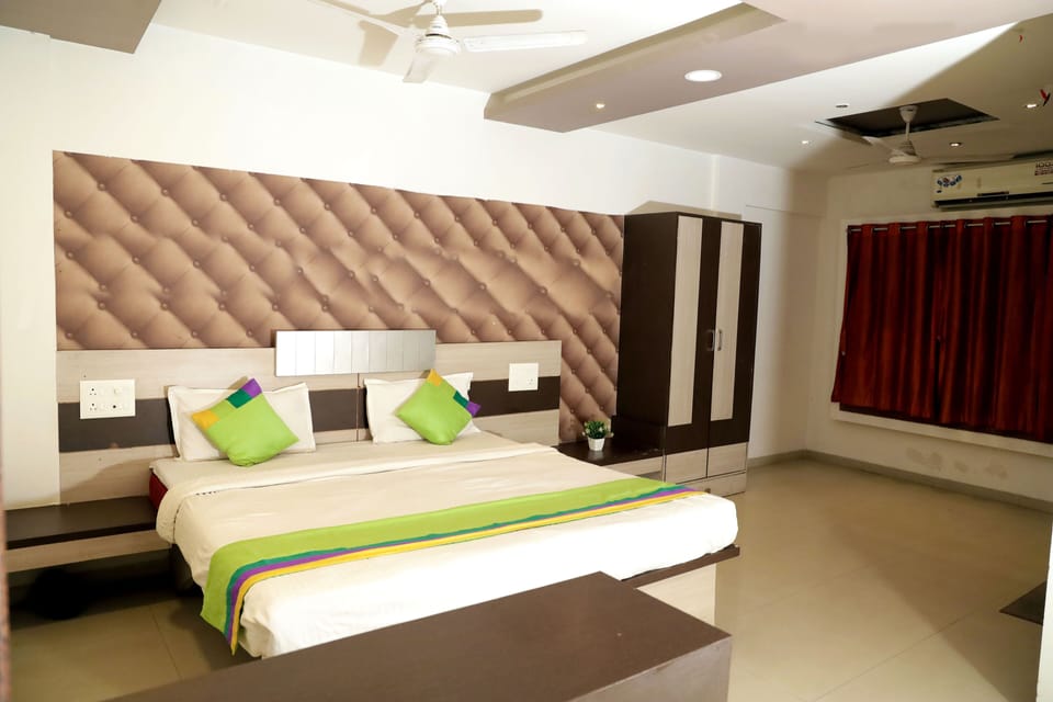 Egyptian cotton sheets, premium bedding, down comforters