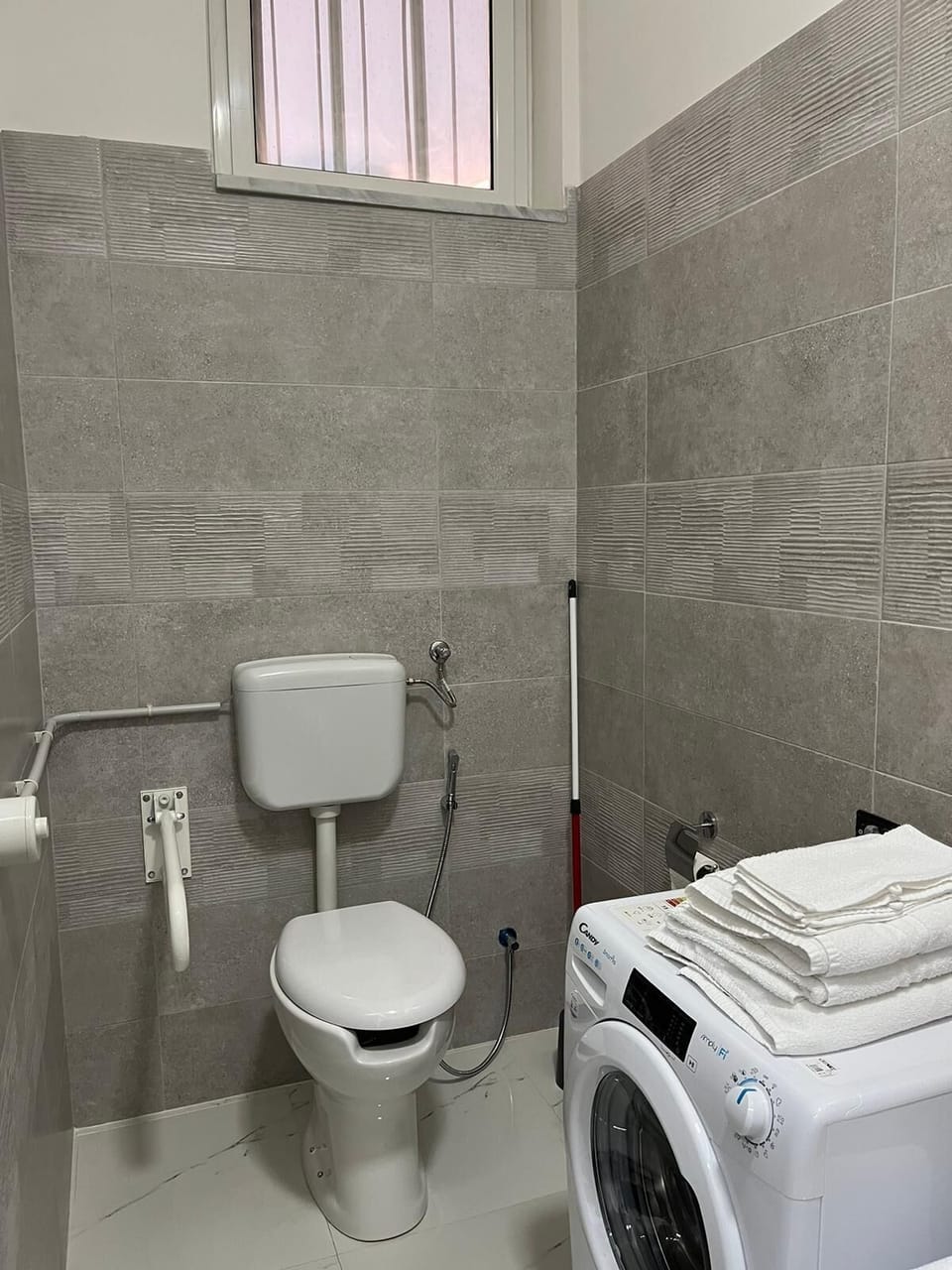Free toiletries, hair dryer