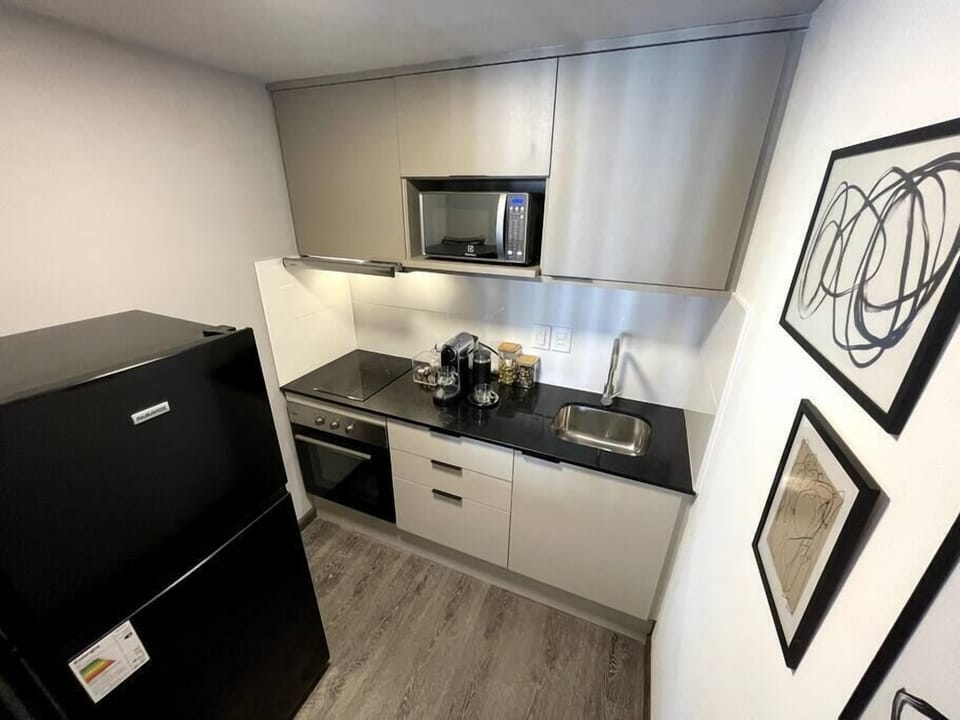 Kitchen (2)