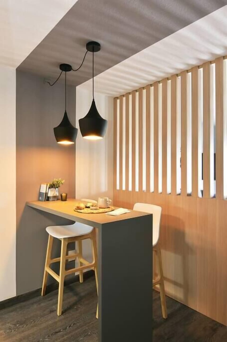 Breakfast table (2)