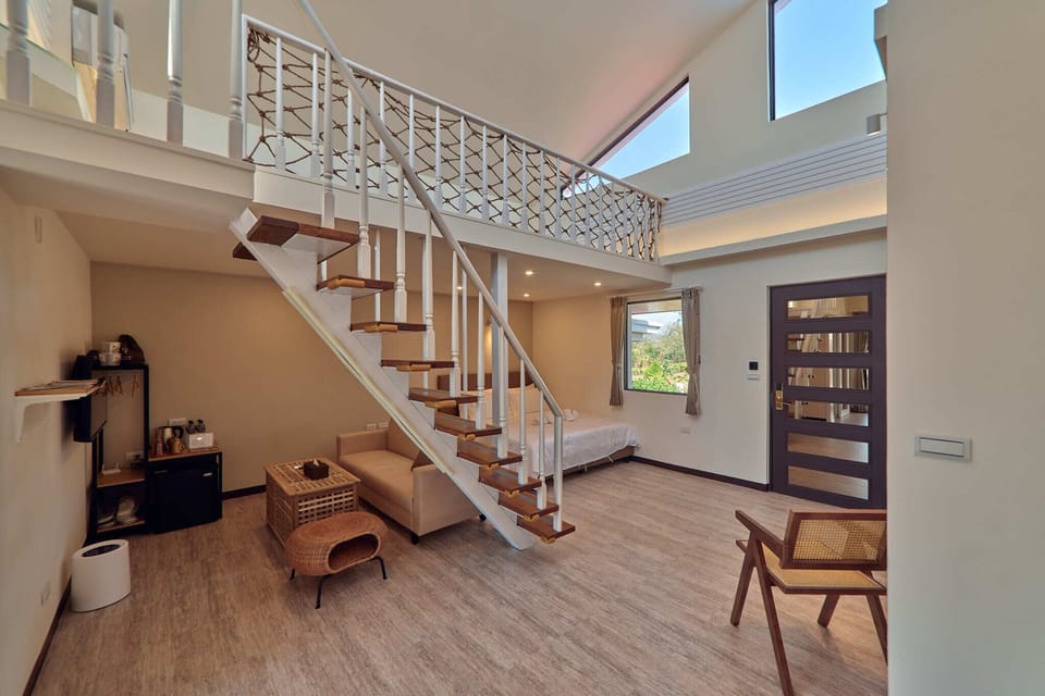Family Cabin, Multiple Beds, Ocean View | Living area | 43-inch LED TV with digital channels, TV, Netflix