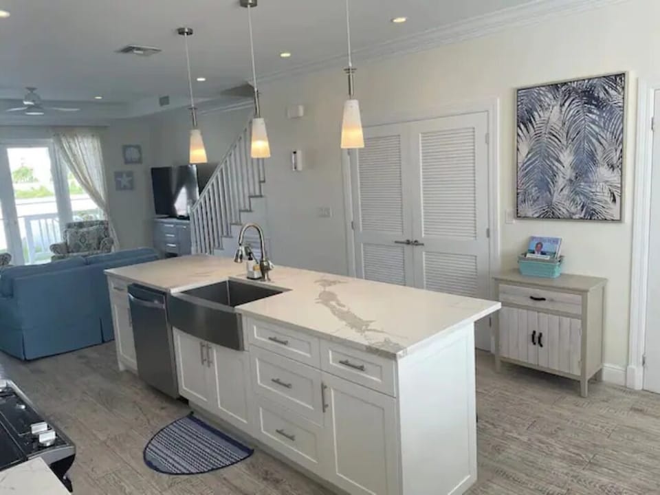 Family Villa, 4 Bedrooms, Partial Ocean View | Private kitchen | Full-size fridge, microwave, coffee/tea maker, electric kettle