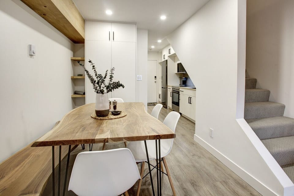 Slide up a chair at the 6-person dining table! Create your family memories here.